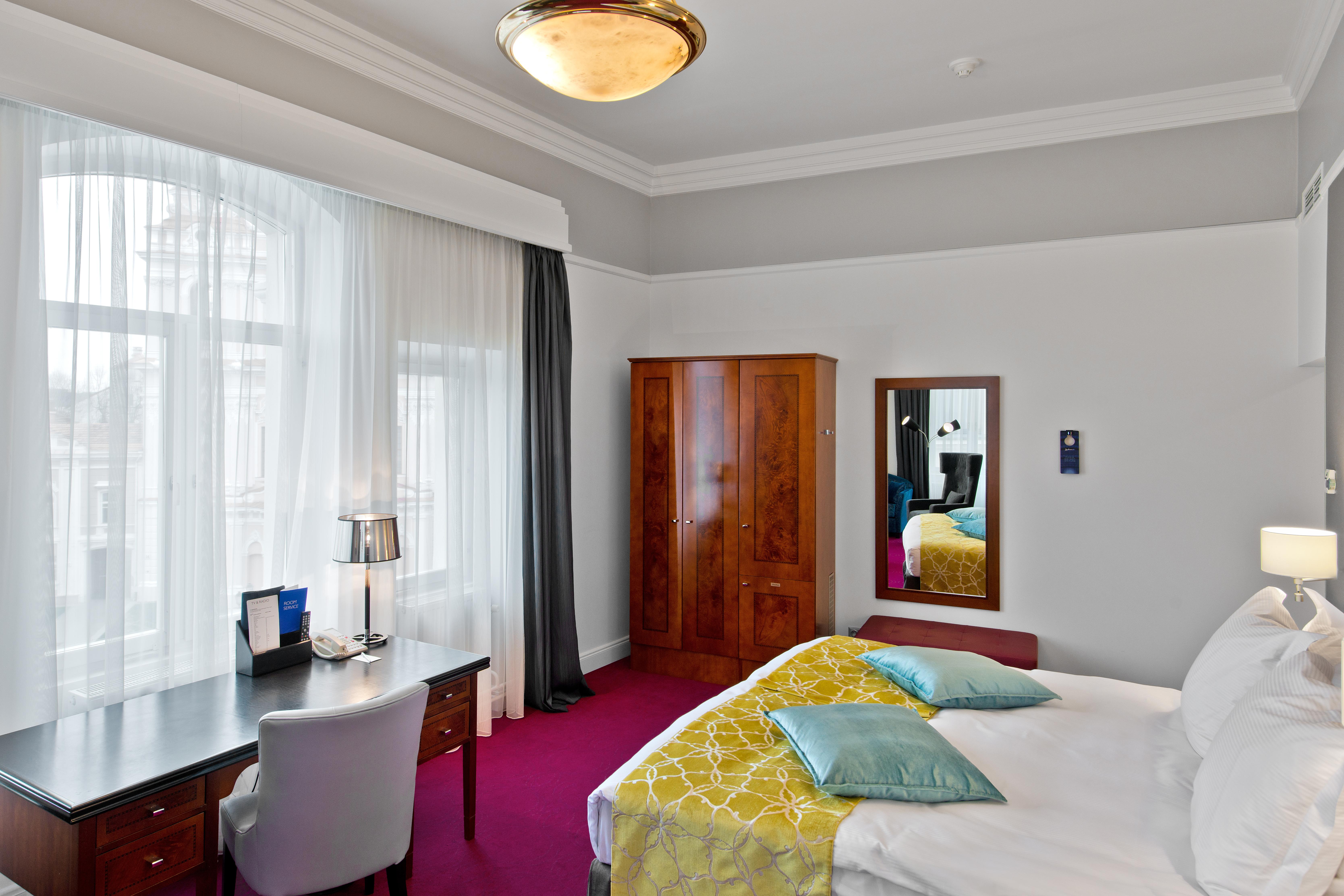 Radisson Collection Astorija Hotel, Vilna Exterior foto A room at the hotel